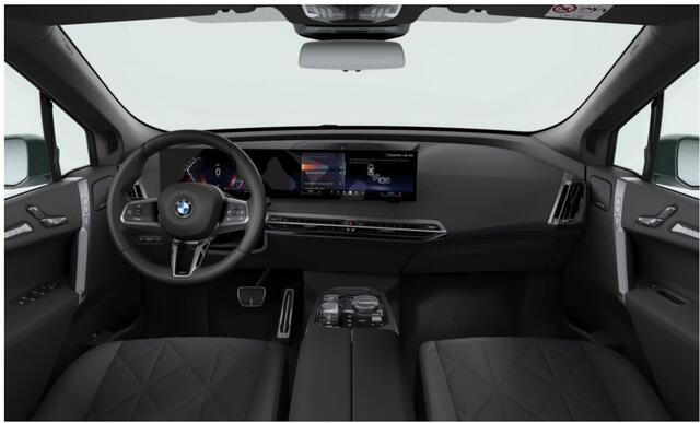 BMW iX xDrive45 101 kWh | M Sportpakket + Pro | Comfort pack | Iconic Glow | Trekhaak