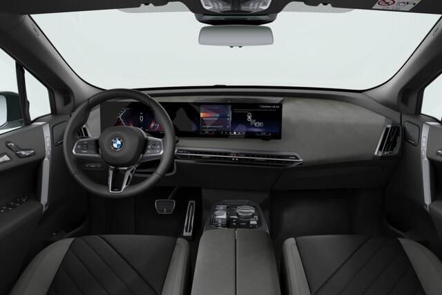 BMW iX xDrive60 112 kWh | M Sportpakket Pro | Comfort Pack | Innovation Pack | Trekhaak