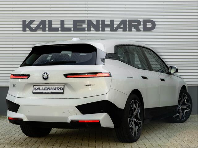 BMW iX xDrive50 - 112 kWh - Luchtvering - Active Steering - Driving Ass Prof