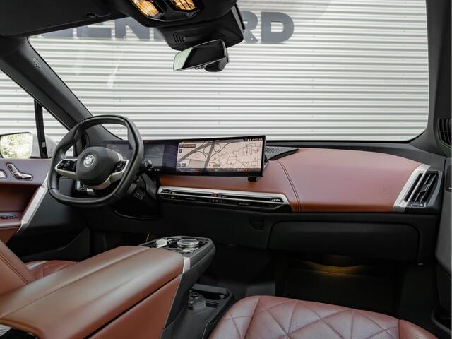 BMW iX xDrive50 - 112 kWh - Luchtvering - Active Steering - Driving Ass Prof