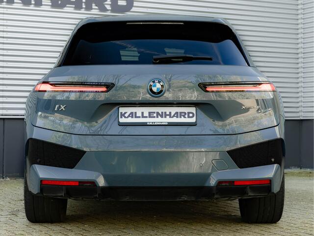 BMW iX xDrive50 - 112kWh - Sport Pakket - Pano - Driving Ass Prof - Head-up