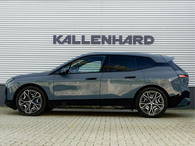 BMW iX xDrive50 - 112kWh - Sport Pakket - Pano - Driving Ass Prof - Head-up