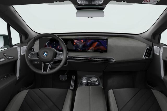 BMW iX xDrive60 112 kWh | M Sportpakket Pro | Comfort Pack | Trekhaak