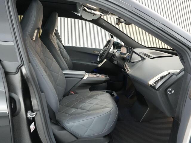 BMW iX xDrive50 Business Edition Plus 112 kWh |BTW-auto|sportpakket|Bowers & Wilkens|pano sky lounge|soft close|Laser LED|massage|memory|Apple Carplay|360 camera|22" LMV|