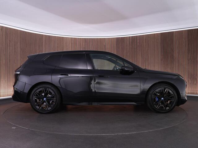 BMW iX xDrive50 Business Edition Plus 112 kWh |BTW-auto|sportpakket|Bowers & Wilkens|pano sky lounge|soft close|Laser LED|massage|memory|Apple Carplay|360 camera|22" LMV|