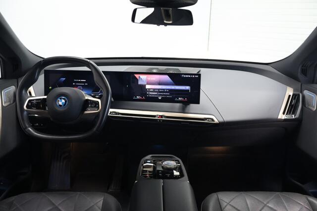 BMW iX xDrive40 High Executive 77kwh | B&W | Panoramadak | Laser LED