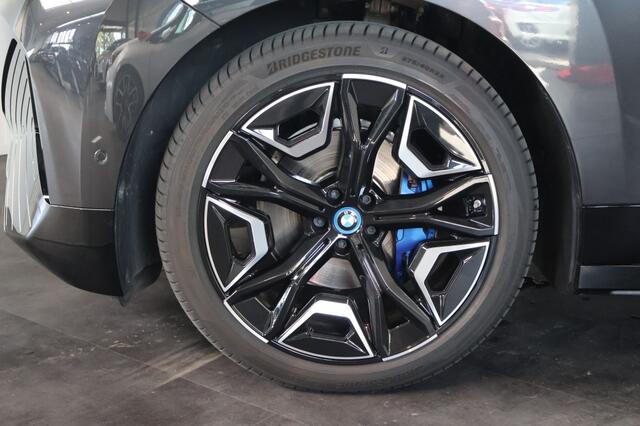 BMW iX xDrive40 High Executive 77kwh | B&W | Panoramadak | Laser LED