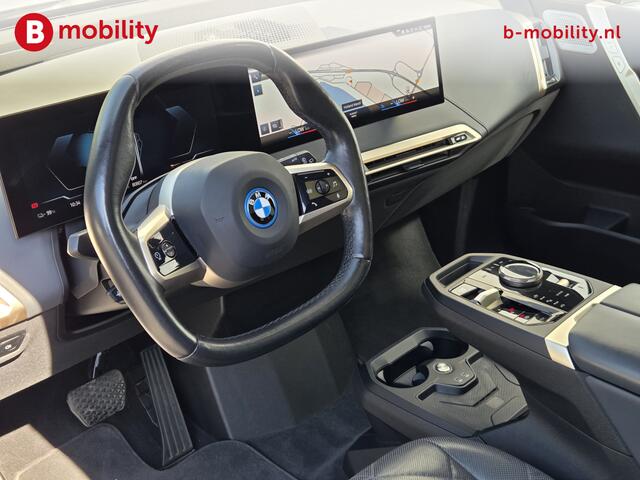 BMW iX xDrive50 High Executive M-Sport SOH 97% Panoramadak Laser Trekhaak 2500kg | Adaptive Cruise Control | Soft Close | Head-Up | Bowers&Wilkins | 360 Camera