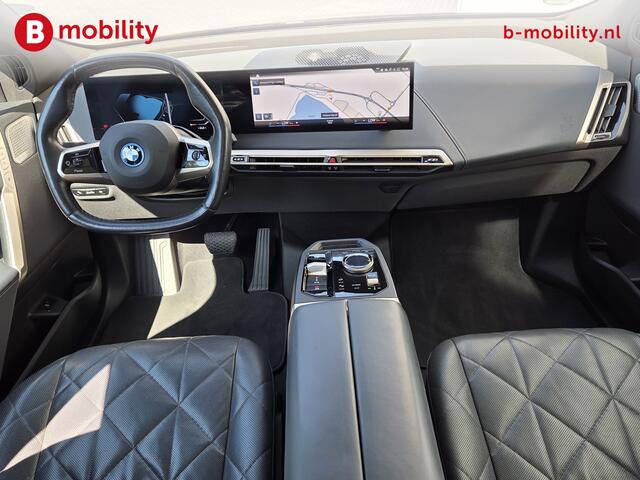 BMW iX xDrive50 High Executive M-Sport SOH 97% Panoramadak Laser Trekhaak 2500kg | Adaptive Cruise Control | Soft Close | Head-Up | Bowers&Wilkins | 360 Camera
