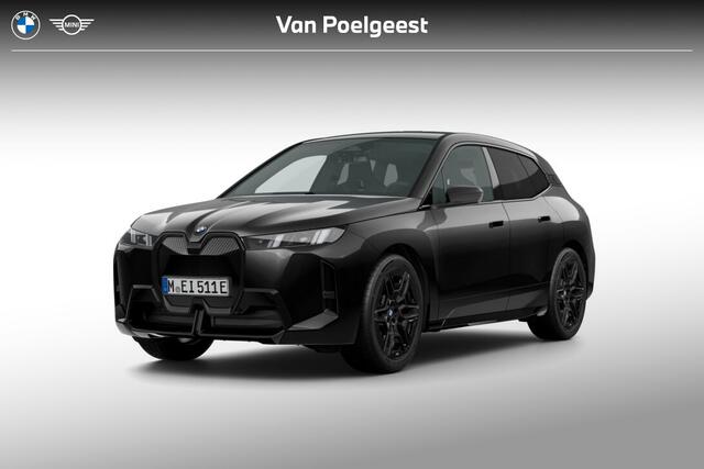 BMW iX xDrive45 101 kWh | M Sportpakket Pro | Comfort Pack | Bowers & Wilkins Diamond Surround Sound Systeem | Trekhaak