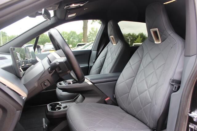 BMW iX xDrive40 High Exe. M Sport 77 kWh / SoH 97,1% / 360Camera / Head-up / Keyless / Softclose / 20'' / ACC / Laser LED / Navigatie / Stoelverwarming+Stuurverwarming / Stoelventilaite