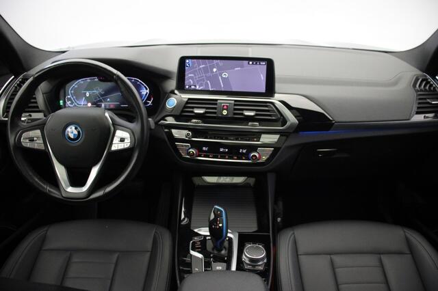 BMW iX Executive 80 kWh - Carplay, Panorama, Camera, Leer, Memory, Stoelverw. SOH 98,2%