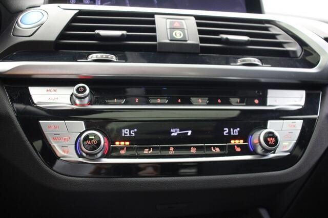 BMW iX Executive 80 kWh - Carplay, Panorama, Camera, Leer, Memory, Stoelverw. SOH 98,2%