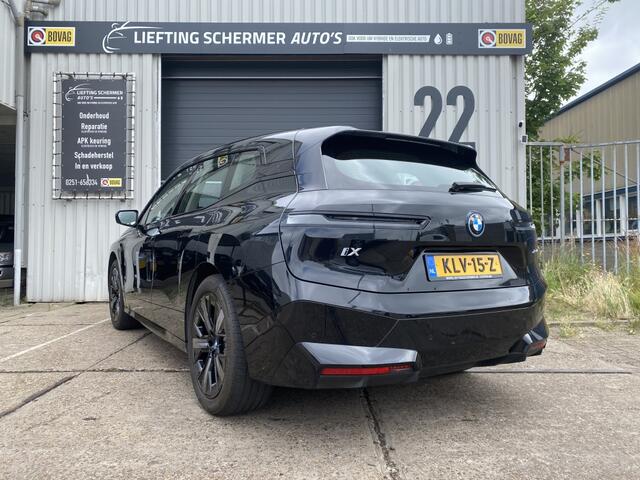 BMW iX xDrive40 Executive