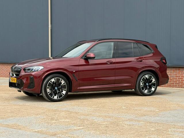 BMW iX High Executive 80 kWh M-Sport Pano / HUD / Harman Kardon