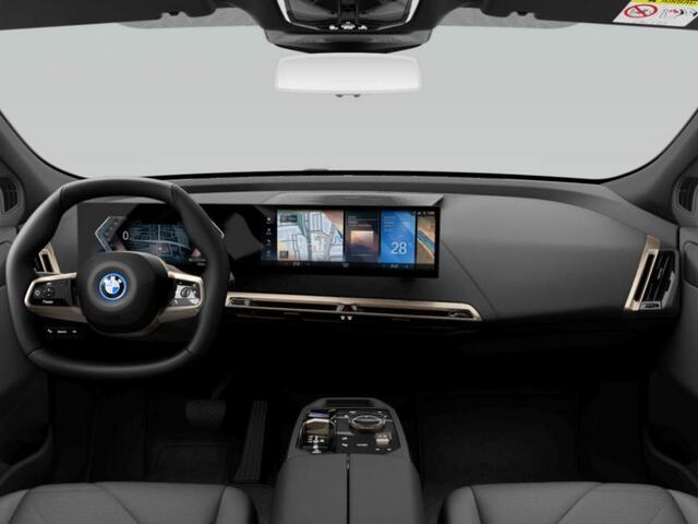 BMW iX xDrive40 Sport Laser | Soft Close