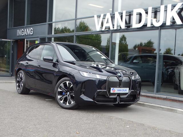 BMW iX xDrive45 Innovatiespakket Harman/Kardon M Sportpakket Drive Assi Pro Stuurwielverwarming 21''LM Velgen