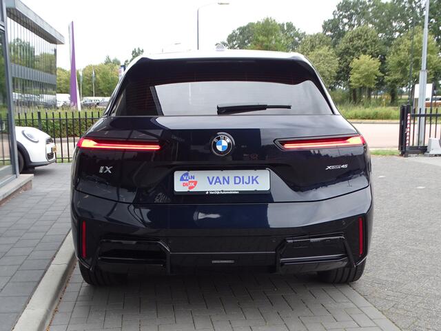 BMW iX xDrive45 Innovatiespakket Harman/Kardon M Sportpakket Drive Assi Pro Stuurwielverwarming 21''LM Velgen