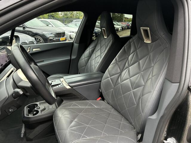 BMW iX xDrive40 | Sportpakket | 22'' | CoPilot | Harman/Kardon | Comfort Access | Laser