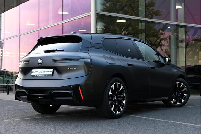 BMW iX xDrive45 M Sport / M Multifunctionele Stoelen / Parking Assistant Professional / Comfort Access / Adaptieve LED / Stoelventilatie