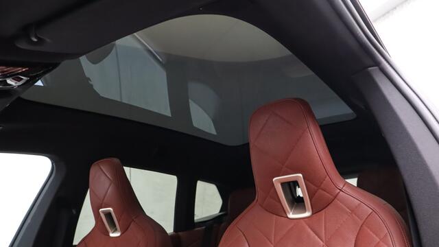 BMW iX xDrive50 High Executive Sportpakket | Massage | Bowers & Wilkins | Sky Lounge | Laserlight | Stoelventilatie | Trekhaak | Head-up | Soft-Close