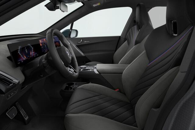BMW iX xDrive60 112 kWh | M Sportpakket Pro | Comfort Pack | Trekhaak