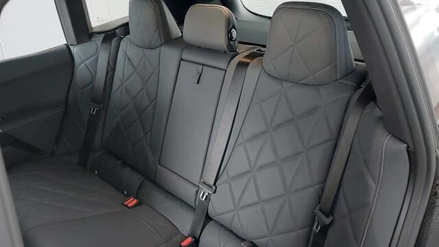 BMW iX xDrive50 | 22" | Sky Lounge | Harman Kardon | Trekhaak | Sportpakket | Driving Assistant Professional |
