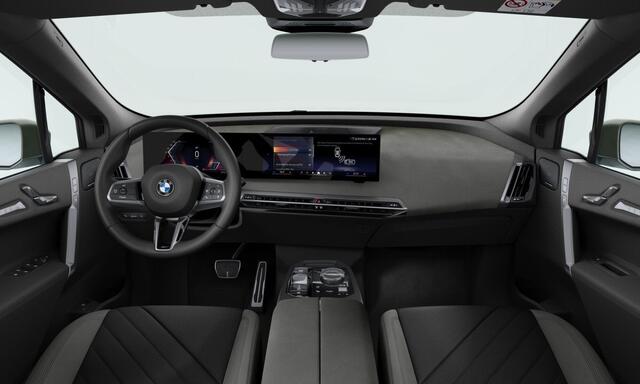 BMW iX xDrive45 101 kWh | 2026 | 21" | M Multifunctionele voorstoelen | Trekhaak | Driving Assistant Professional