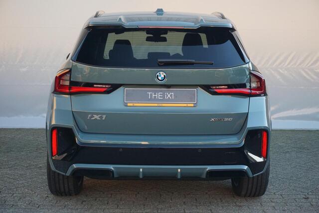 BMW iX1 xDrive30 M Sportpakket Pro | Innovation Pack | Comfort Pack