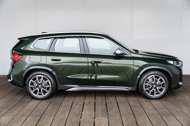 BMW iX1 xDrive30