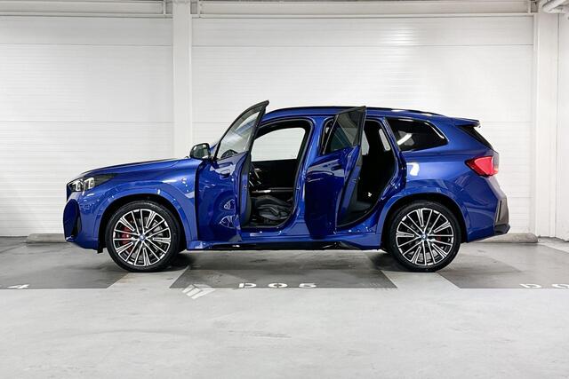 BMW iX1 eDrive20 M-Sport Pro | Premium Pack | Travel Pack | Harman/Kardon | Schuif-/Kanteldak