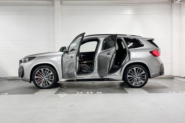 BMW iX1 eDrive20 M-Sport Pro | Premium Pack | Travel Pack | Harman/Kardon | Schuif-/Kanteldak