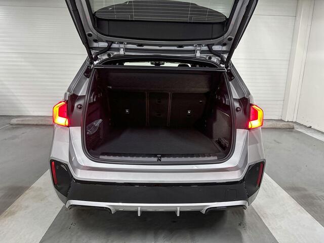 BMW iX1 eDrive20 M-Sport Pro | Premium Pack | Travel Pack | Harman/Kardon | Schuif-/Kanteldak