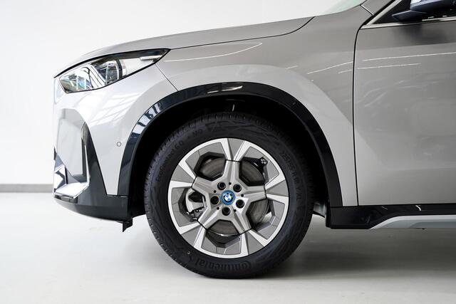 BMW iX1 xDrive30 xLine