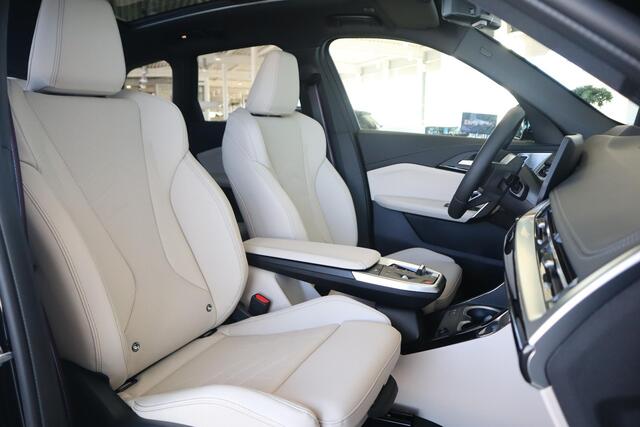 BMW iX1 eDrive20 M Sportpakket Pro | Innovation Pack | Travel Pack