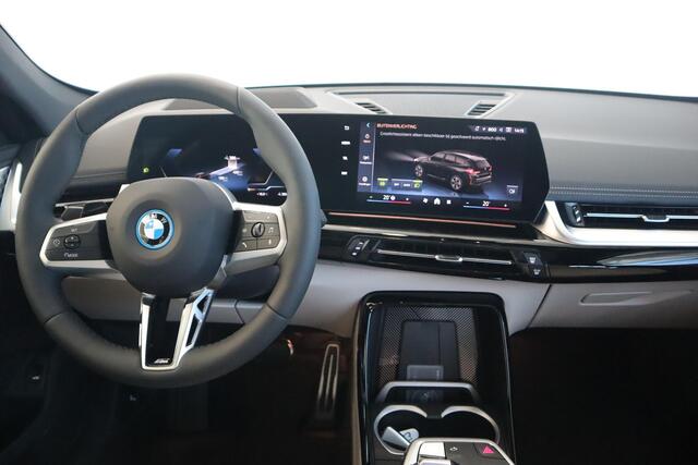 BMW iX1 eDrive20 M Sportpakket Pro | Innovation Pack | Travel Pack