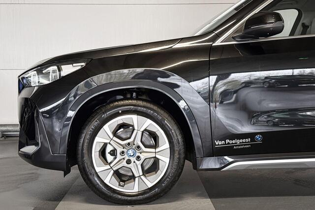 BMW iX1 eDrive20 67 kWh | xLine | Actiefstoelen voor
