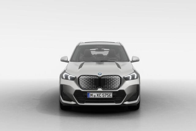 BMW iX1 eDrive20 | M Sport Pro | Innovation Pack | Travel Pack | Trekhaak