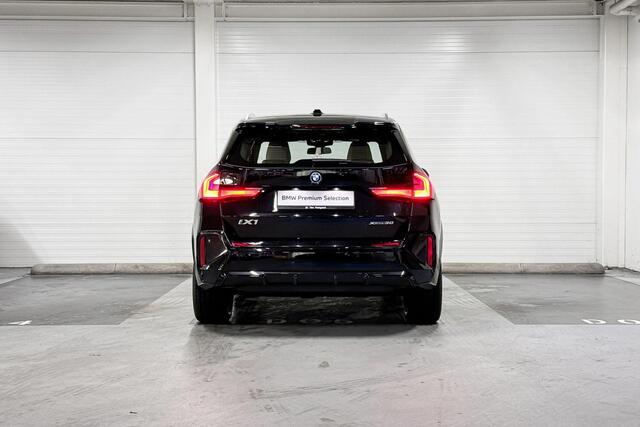 BMW iX1 xDrive30 Launch Edition 67 kWh