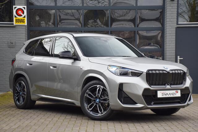 BMW iX1 xDrive30 M Sport | Pano | HUD