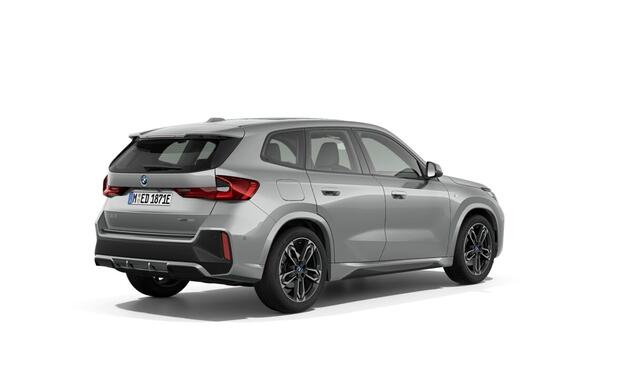 BMW iX1 eDrive20 | M-Sport | 19'' | Panorama. | Stoelverw. | Comf. Acc. | Adapt. LED | Camera