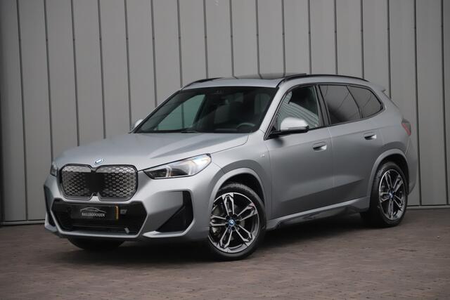 BMW iX1 xDrive30 Launch Edition | 313PK | Pano | Massage | Head-up | Keyles-go | Harman/kardon | Memory | Sfeerverlichting | Stoelverw. | 2024.
