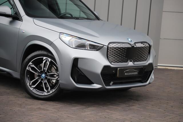 BMW iX1 xDrive30 Launch Edition | 313PK | Pano | Massage | Head-up | Keyles-go | Harman/kardon | Memory | Sfeerverlichting | Stoelverw. | 2024.
