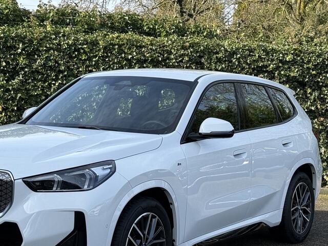 BMW iX1 eDrive20 | M-Sport | Camera | Adapt. Led | Comfort Acces | Sensatec Dash