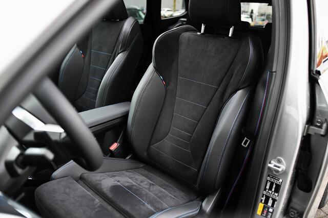 BMW iX1 eDrive20 High Executive M Sport / Panoramadak / Trekhaak / Sportstoelen / Adaptieve LED / M Adaptief onderstel / Parking Assistant Plus / Head-Up