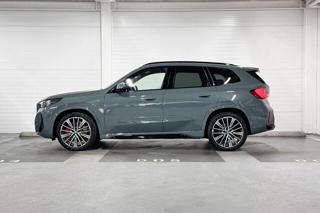 BMW iX1 eDrive20 | M-Sport Pro | Travel Pack | Premium Pack | Comfort Pack | Harman/Kardon | Panoramadak | Adaptieve Ledkoplampen | Comfort Acces