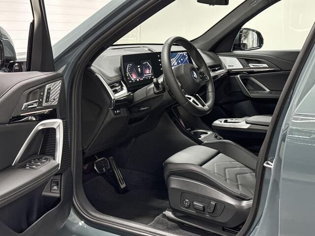BMW iX1 eDrive20 | M-Sport Pro | Travel Pack | Premium Pack | Comfort Pack | Harman/Kardon | Panoramadak | Adaptieve Ledkoplampen | Comfort Acces