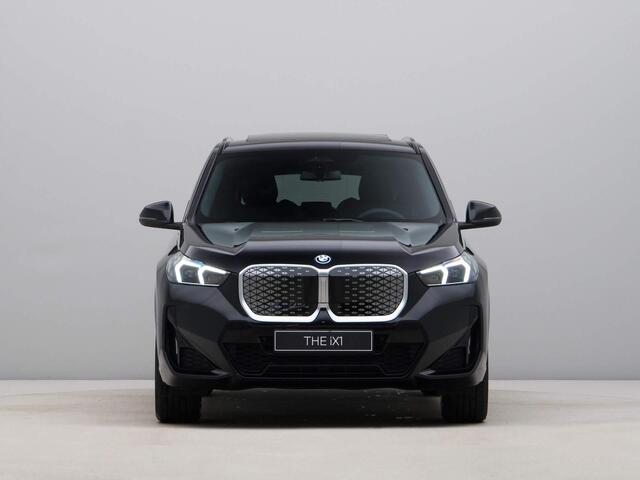 BMW iX1 eDrive20 Premium Pack M-Sport