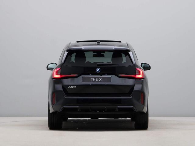 BMW iX1 eDrive20 Premium Pack M-Sport