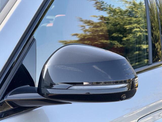 BMW iX1 eDrive20 | M-Sport | Stuur + Stoelverw. | Getint Glas | 18'' | Head-Up | Getint Glas